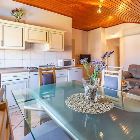Viola Medulin Apartment