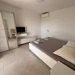 Viola Apartment