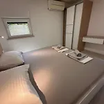 Viola Apartment *