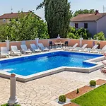Viola Apartment