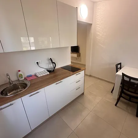 Viola Apartment *
