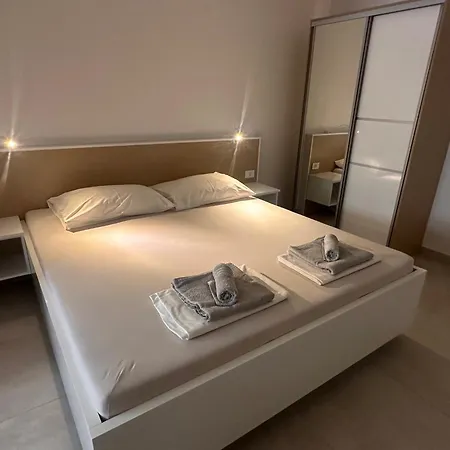 Viola Apartment